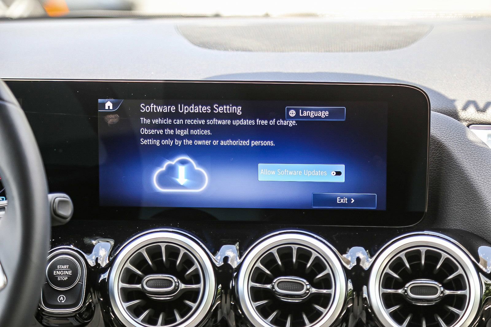 Certified 2025 Mercedes-Benz GLA 250 image 12