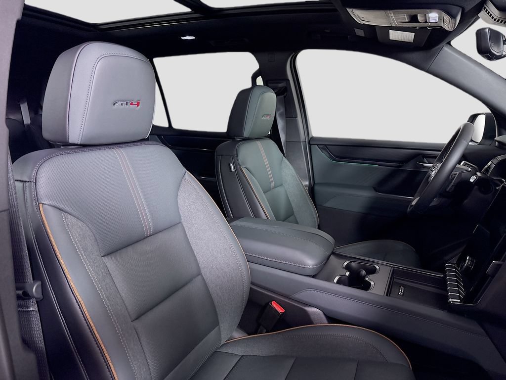 New 2026 GMC Acadia AT4 w/ Luxury Package AWD/4WD image 30