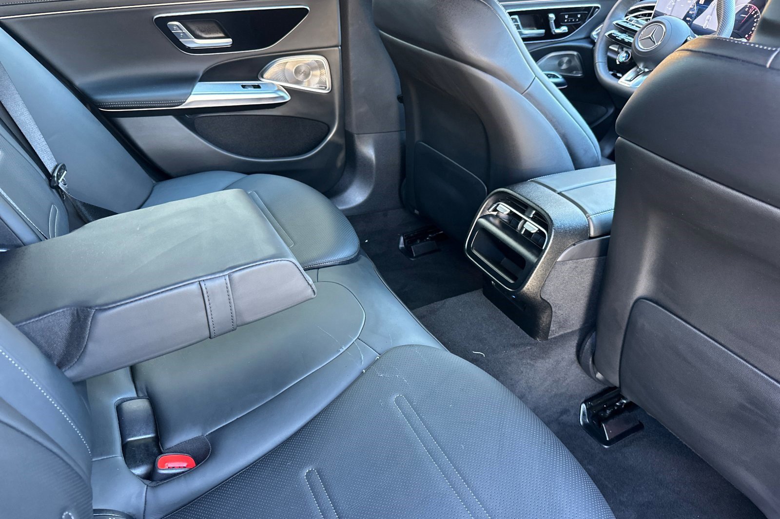 Used 2025 Mercedes-Benz E 53 AMG e 4MATIC Sedan image 32