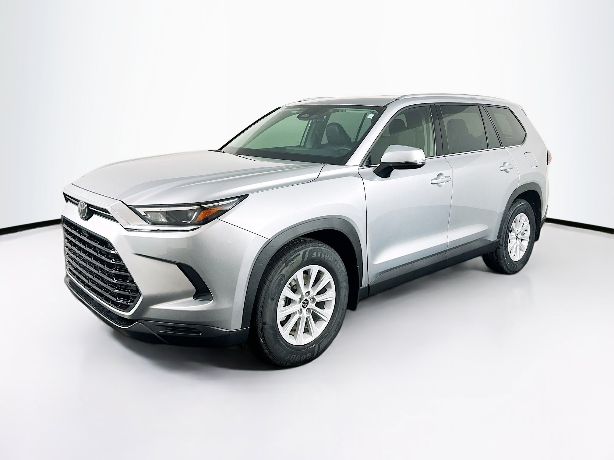 Used 2026 Toyota Grand Highlander FWD image 3