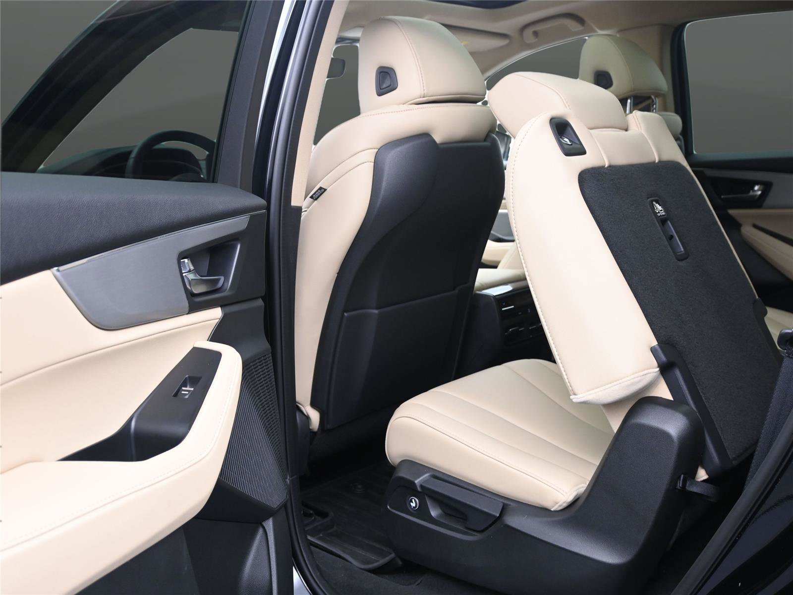 Certified 2023 Acura MDX SH-AWD image 14