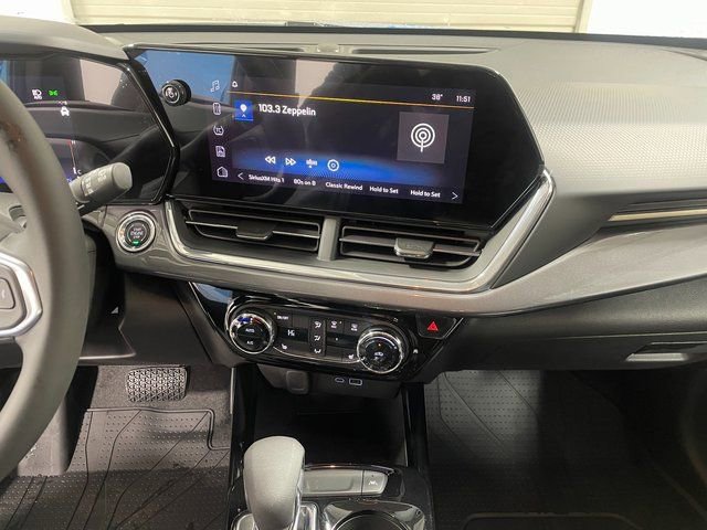 New 2026 Chevrolet Trax ACTIV w/ Driver Confidence Package FWD image 16