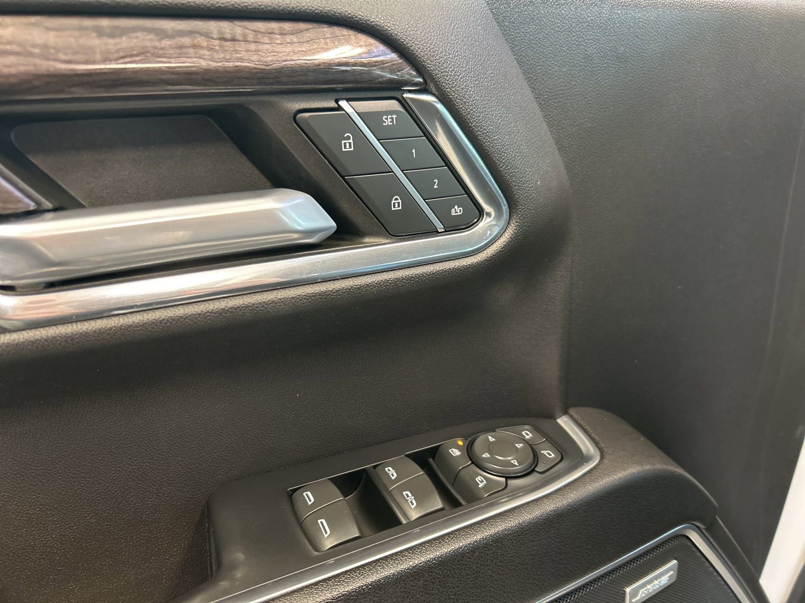 Used 2023 Chevrolet Silverado 1500 LTZ w/ Technology Package image 14