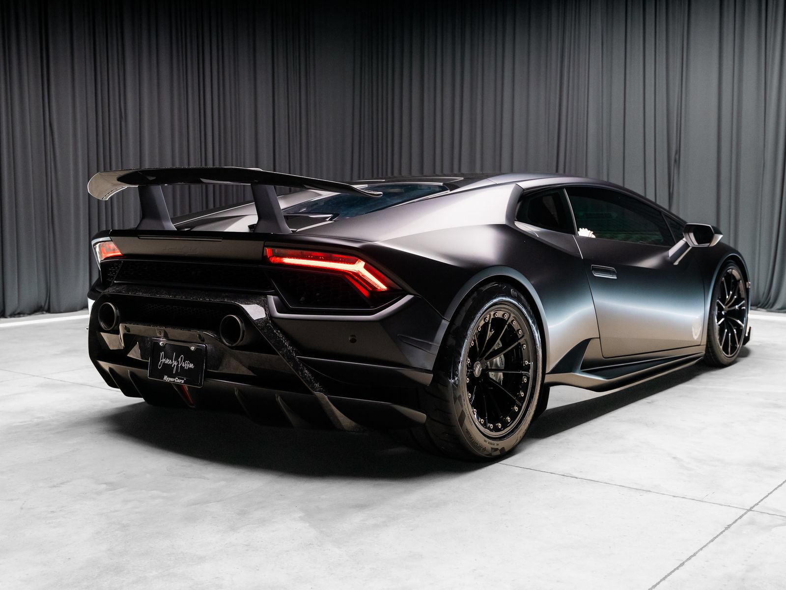 Used 2018 Lamborghini Huracan Performante AWD/4WD image 53