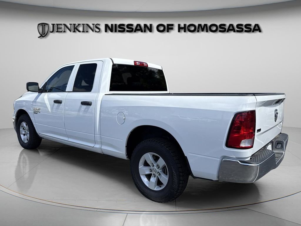 Used 2024 RAM 1500 Classic SLT image 9
