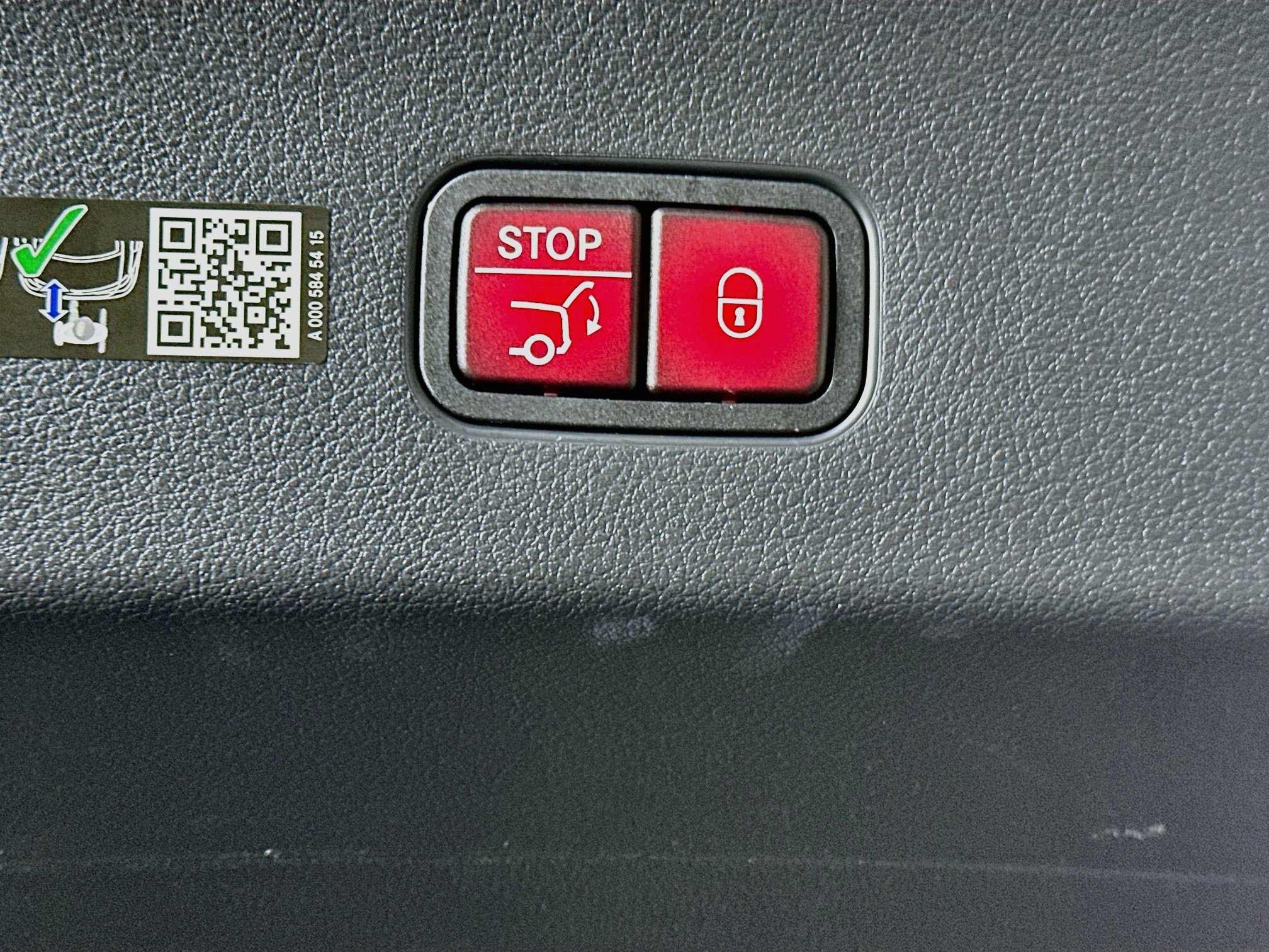Used 2026 Mercedes-Benz GLC 300 4MATIC image 30