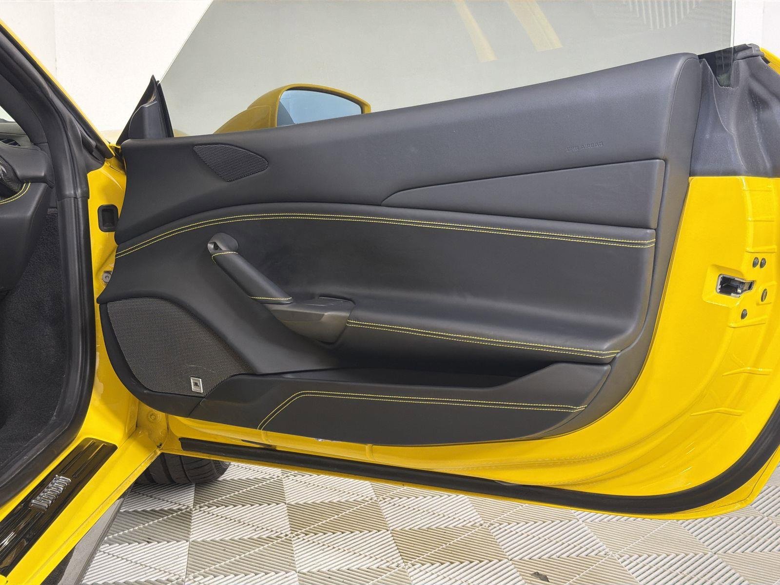 Used 2018 Ferrari 488 GTB image 32