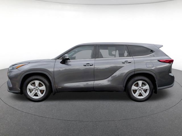 Used 2022 Toyota Highlander LE AWD/4WD image 3