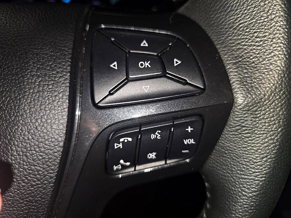 Used 2019 Ford Explorer XLT w/ Equipment Group 201A image 16