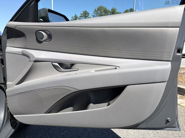 New 2026 Hyundai Elantra SE w/ Cargo Package image 14