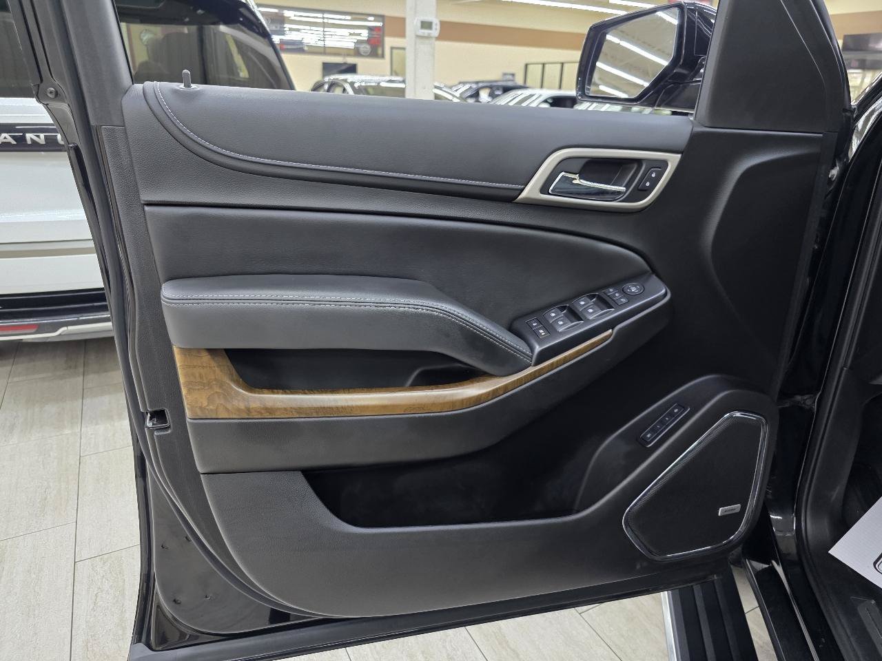 Used 2019 GMC Yukon Denali w/ Open Road Package AWD/4WD image 40