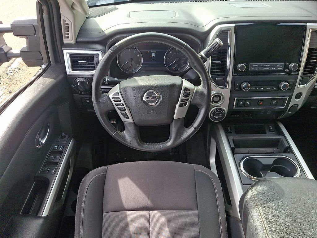 Used 2021 Nissan Titan SV w/ SV Convenience Package image 11