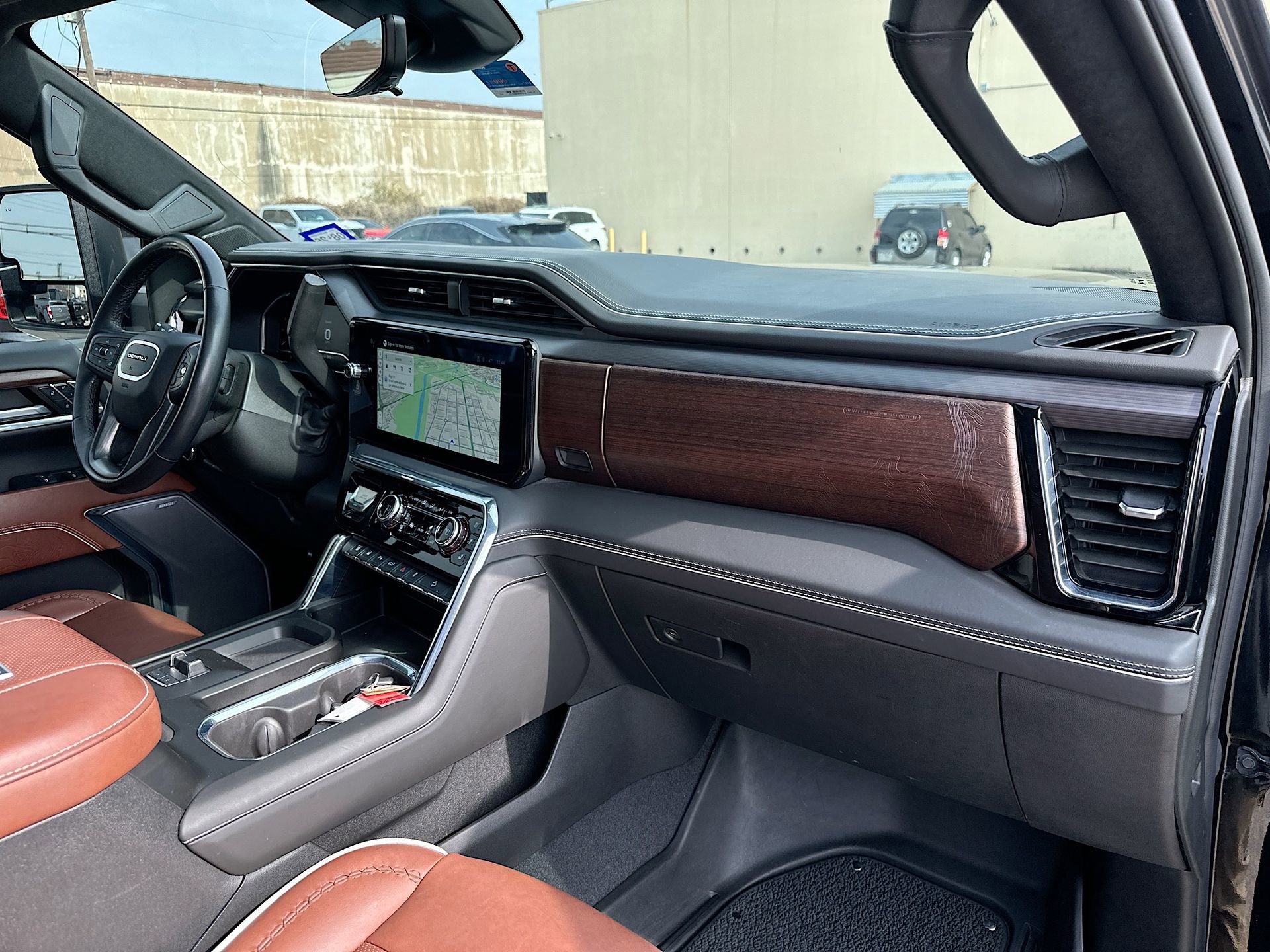 Used 2024 GMC Sierra 3500 Denali Ultimate image 28