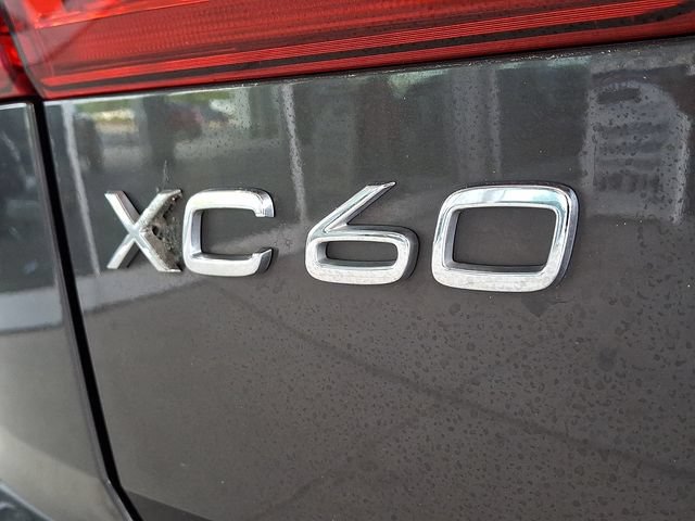 Used 2022 Volvo XC60 B5 Momentum AWD/4WD image 30