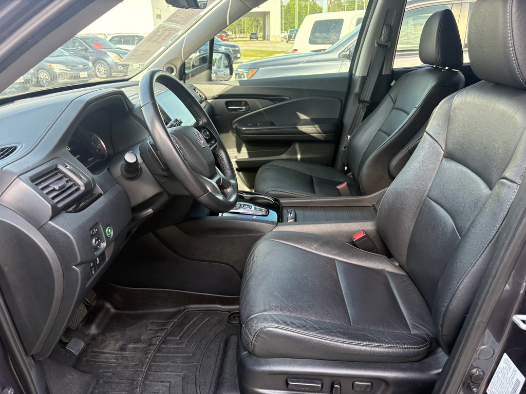 Certified 2022 Honda Pilot Touring image 10