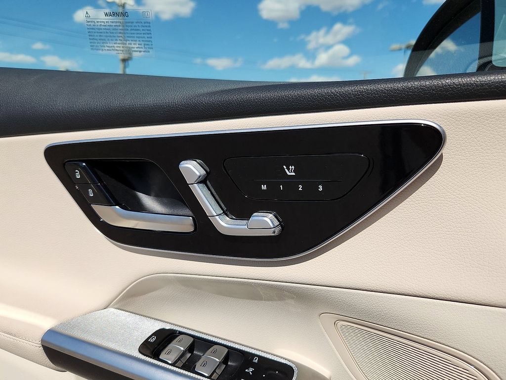 New 2025 Mercedes-Benz GLC 300 4MATIC image 17
