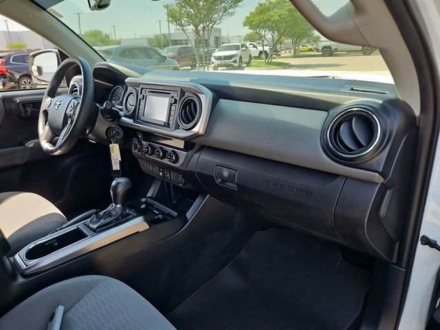 Used 2018 Toyota Tacoma SR5 AWD/4WD image 24