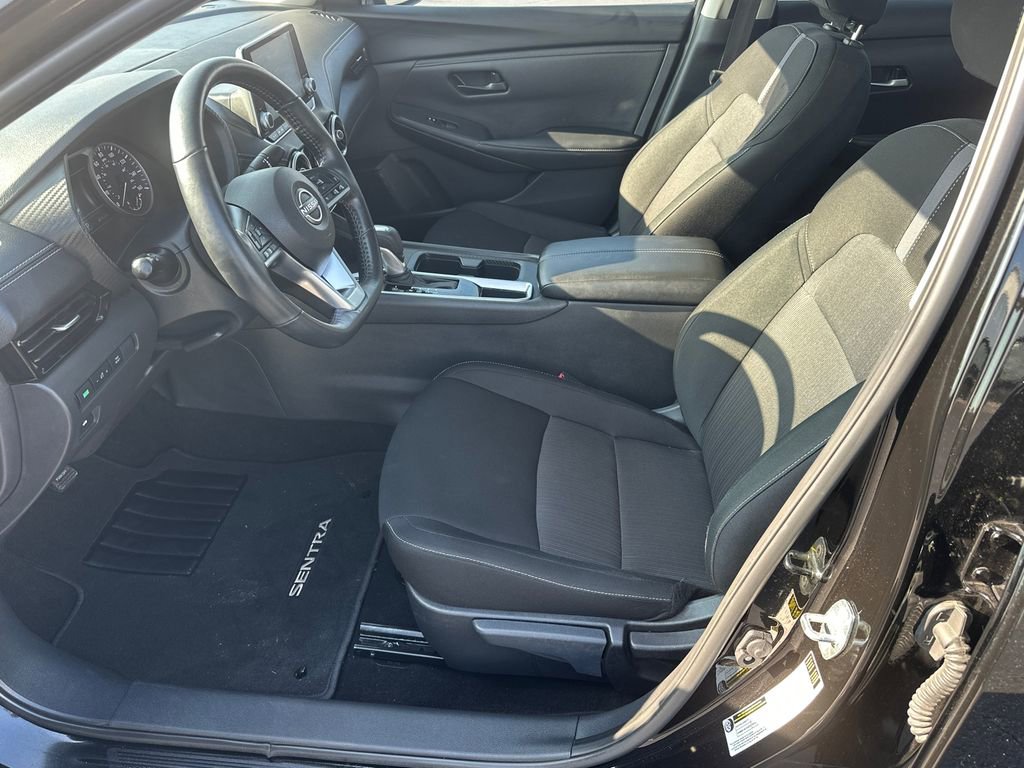 Used 2025 Nissan Sentra SV w/ All-Weather Package image 9
