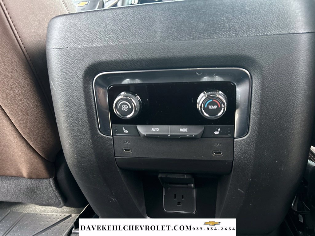 Used 2026 Chevrolet Suburban High Country w/ Sun And Tow Package AWD/4WD image 17