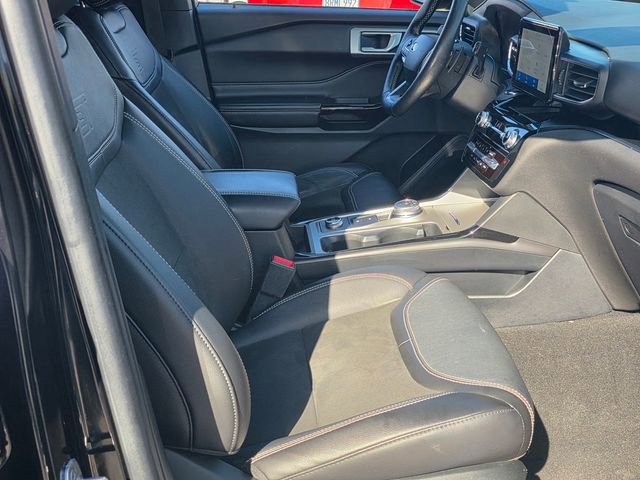 Used 2022 Ford Explorer ST w/ ST Street Pack image 16