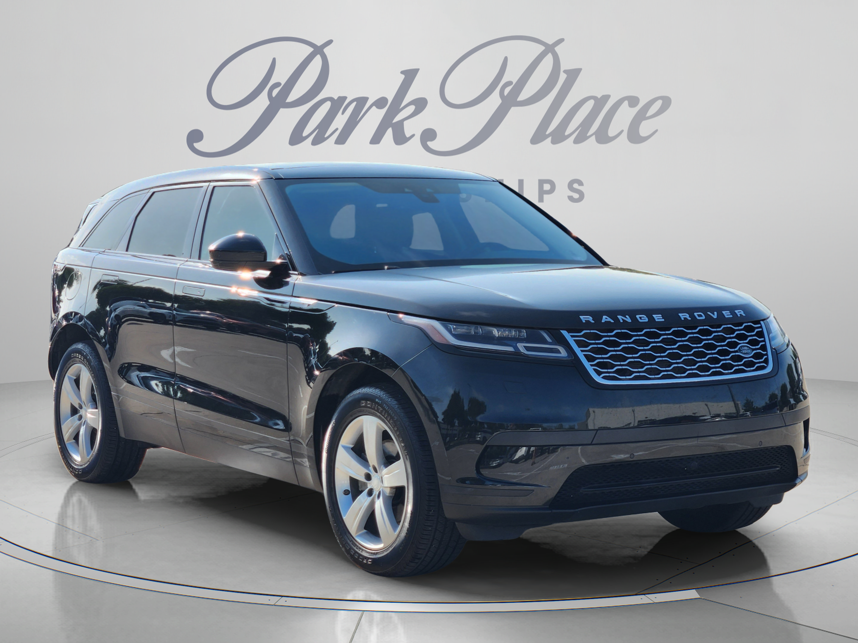Used 2020 Land Rover Range Rover Velar S AWD/4WD image 4