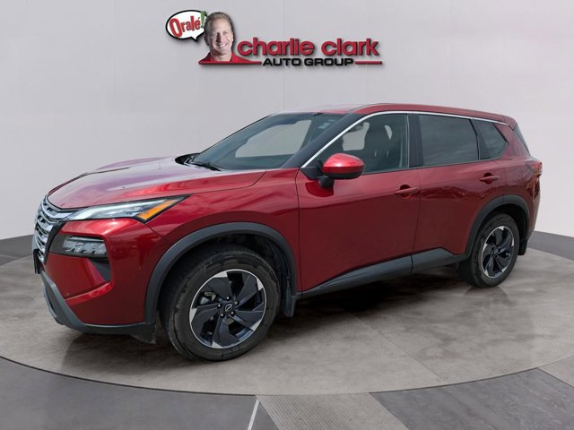 Certified 2025 Nissan Rogue SV image 1