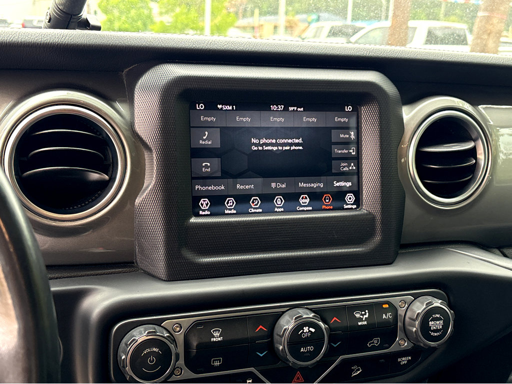 Used 2020 Jeep Wrangler Unlimited Sahara AWD/4WD image 6