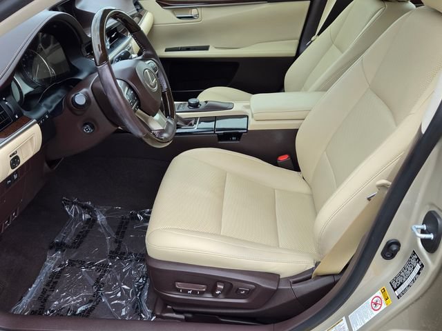 Used 2016 Lexus ES 350 w/ Premium Package w/Wood Trim FWD image 11