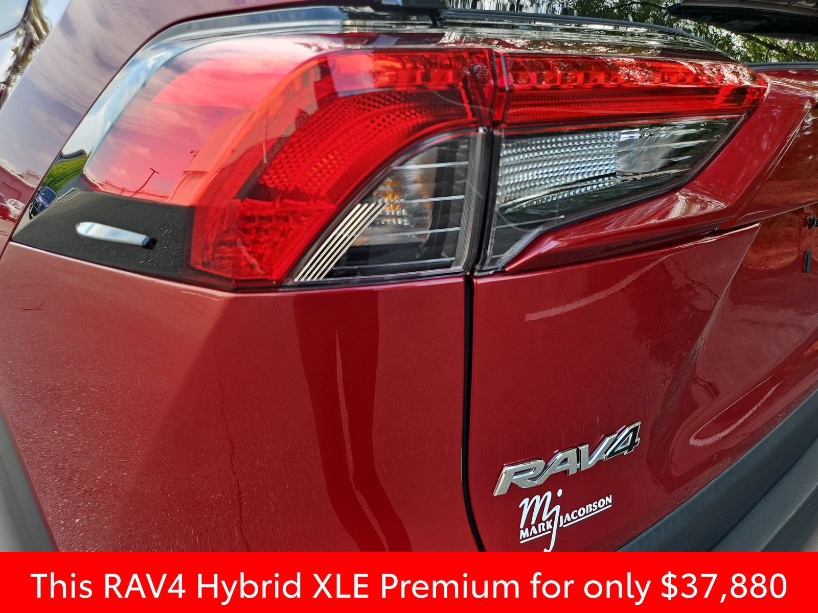 Used 2023 Toyota RAV4 XLE Premium AWD/4WD image 20
