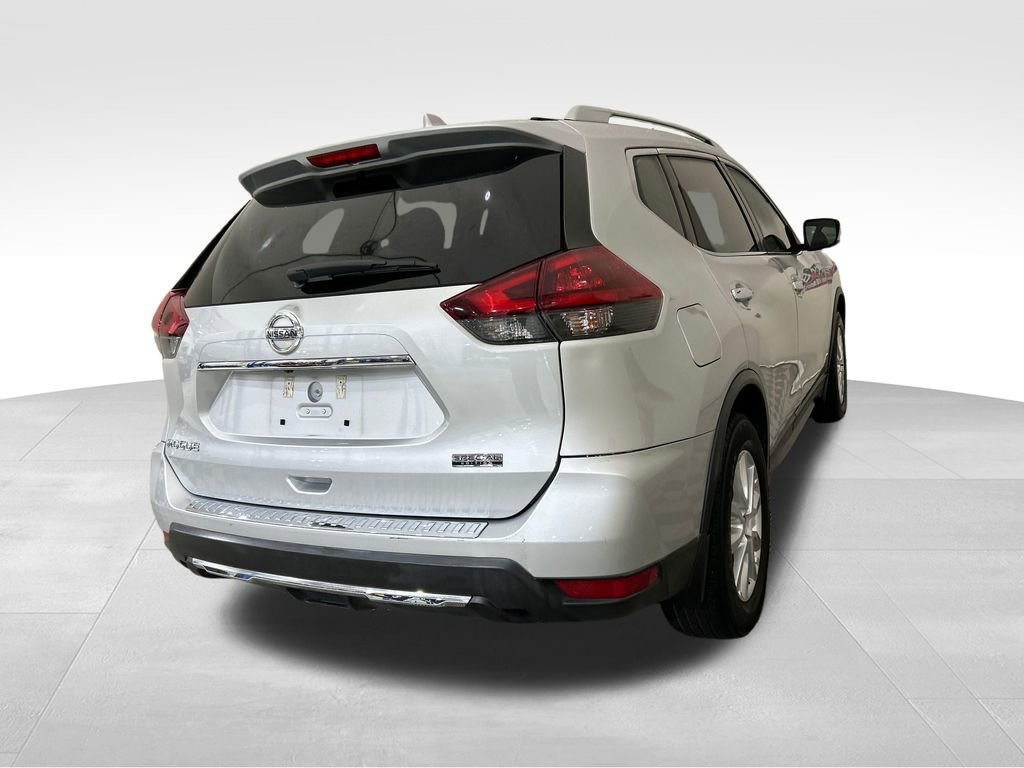 Used 2019 Nissan Rogue S w/ Special Edition Package FWD image 5