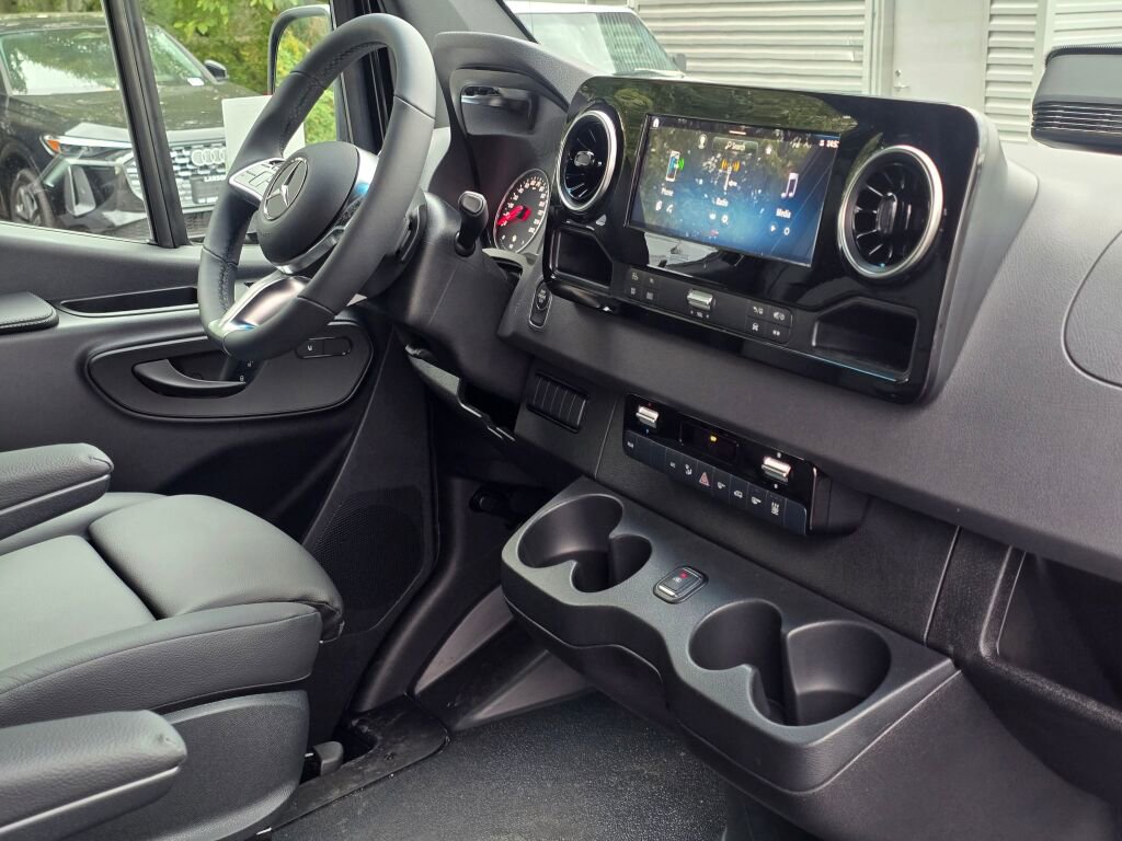 New 2026 Mercedes-Benz Sprinter 2500 image 17