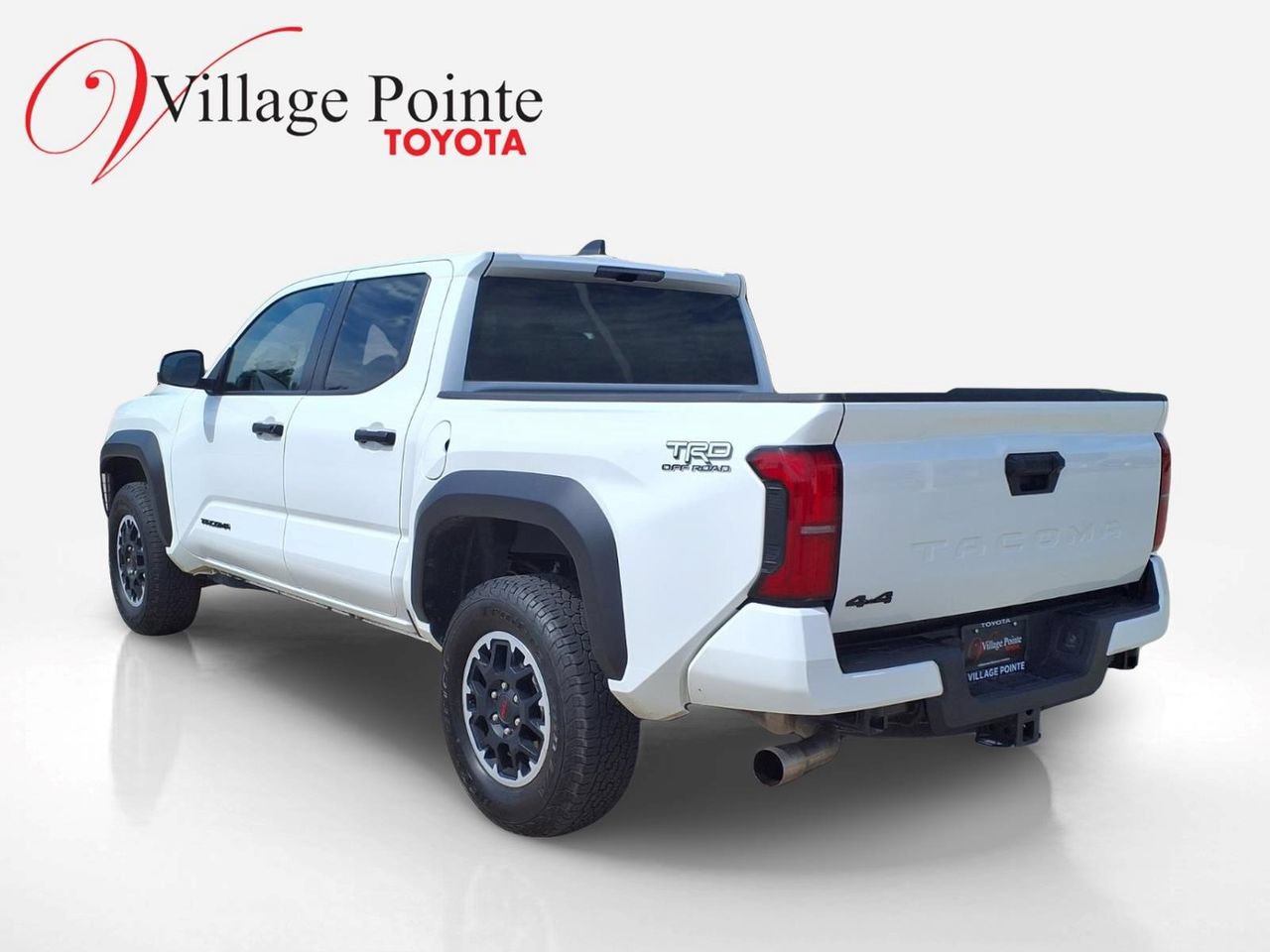 Used 2024 Toyota Tacoma TRD Off-Road AWD/4WD image 3