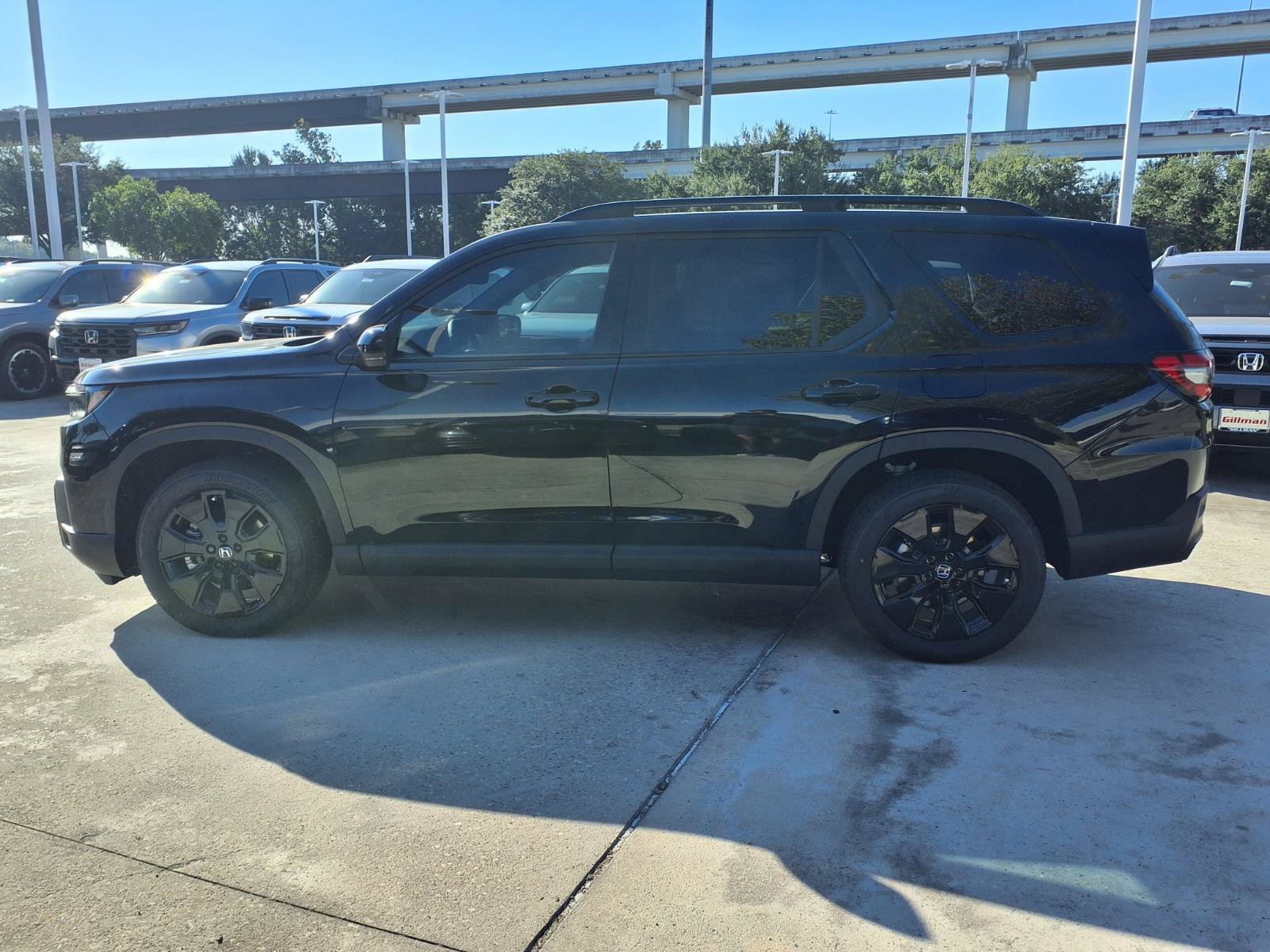 New 2026 Honda Pilot Black Edition image 8