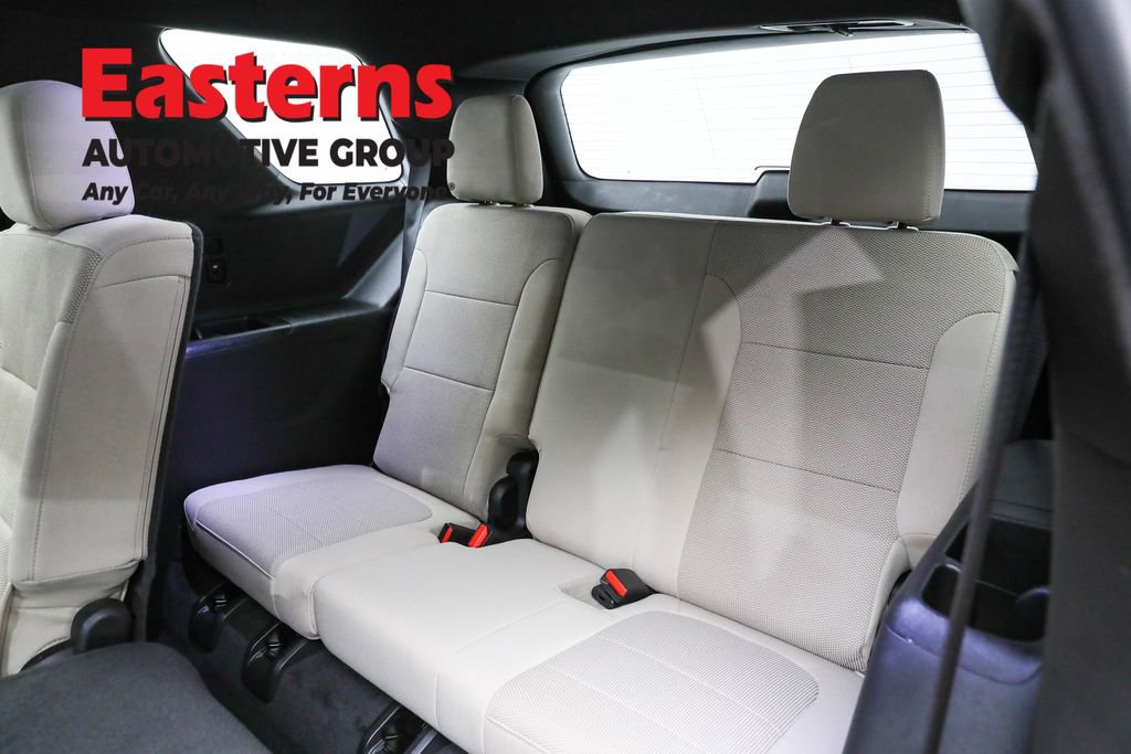 Used 2023 Chevrolet Traverse LS w/ Safety Package image 26