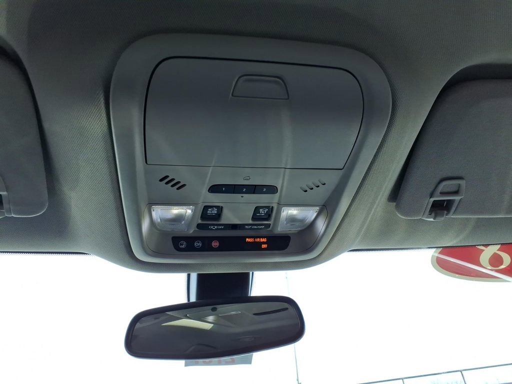 Used 2018 Buick Enclave Essence image 23