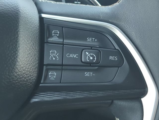 Used 2023 Jeep Grand Cherokee Altitude AWD/4WD image 14