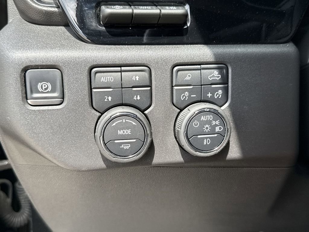 Used 2024 Chevrolet Silverado 1500 ZR2 w/ Technology Package image 27