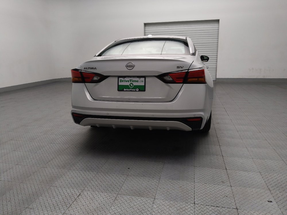 Used 2024 Nissan Altima 2.5 SV image 7