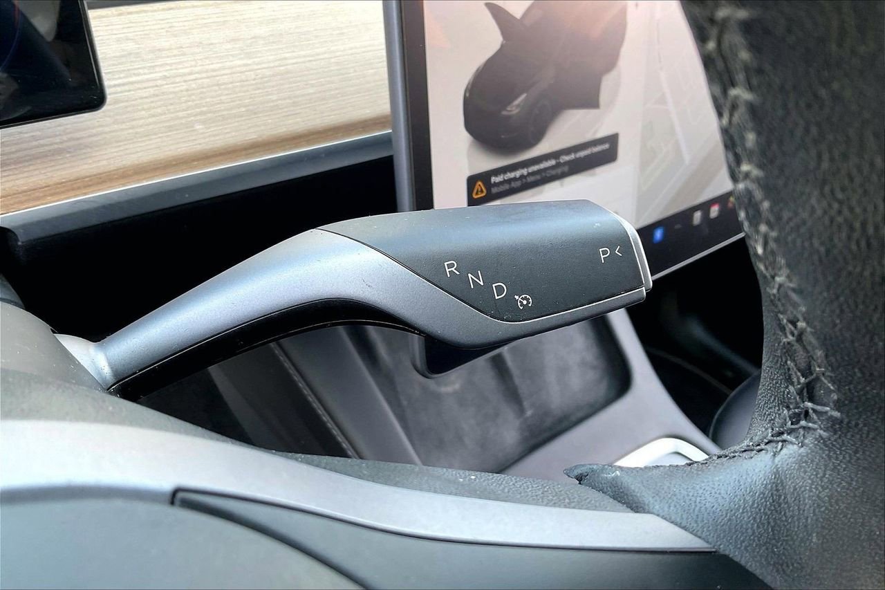 Used 2023 Tesla Model Y Performance image 31