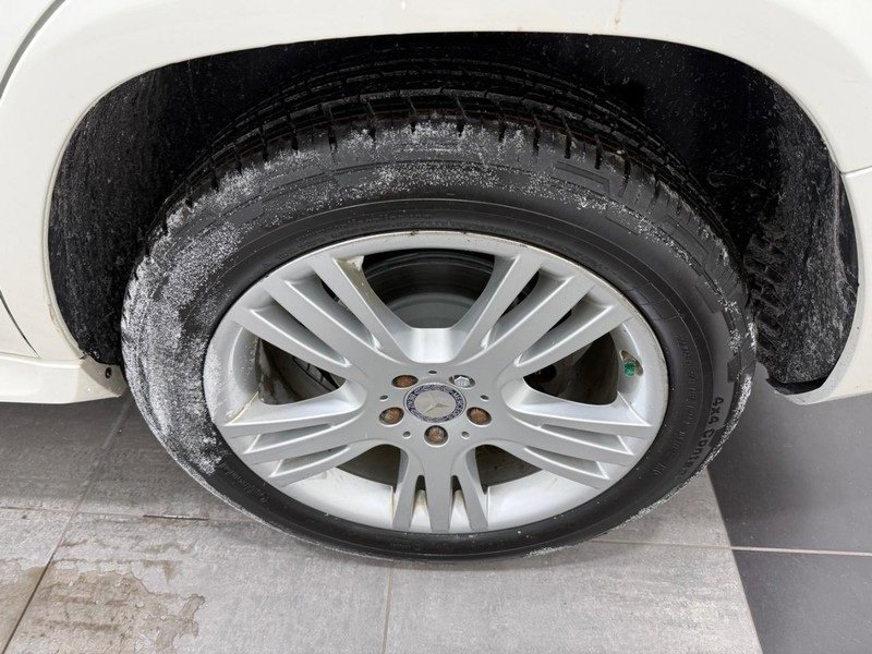 Used 2014 Mercedes-Benz GLK 350 4MATIC image 5