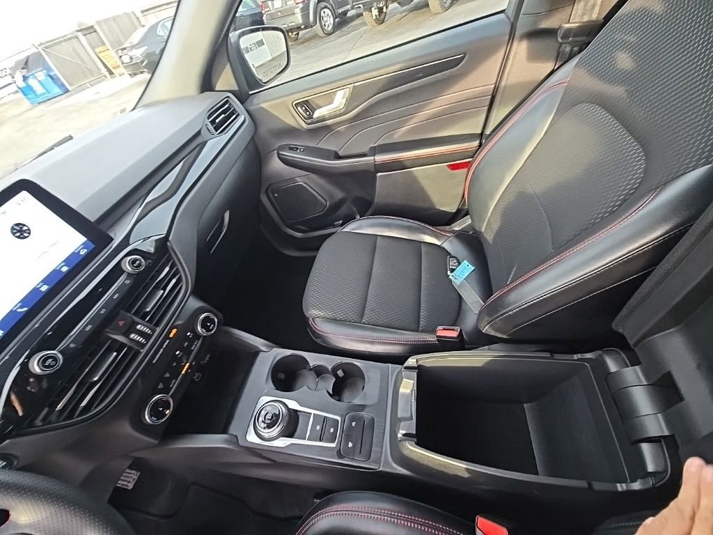 Used 2025 Ford Escape ST-Line FWD image 22