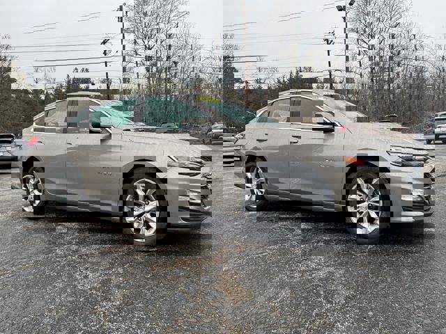 Used 2024 Chevrolet Malibu LT image 1