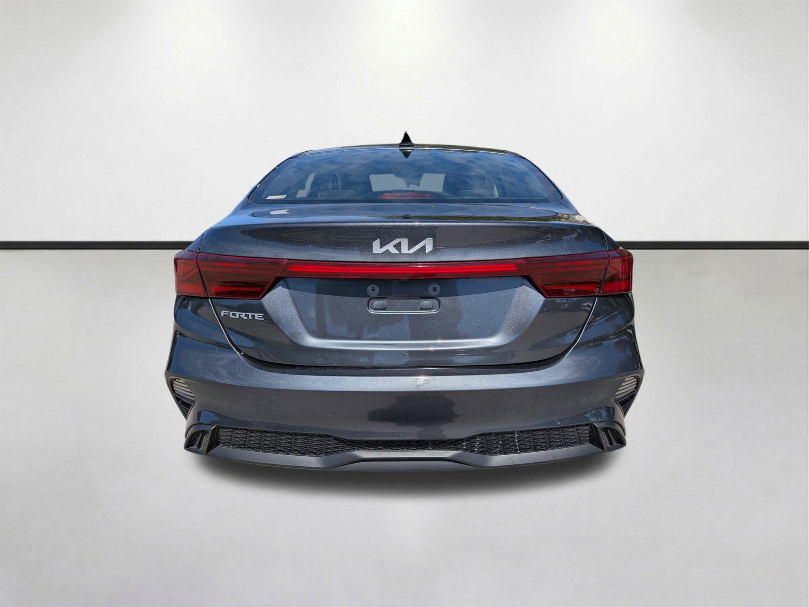 Used 2024 Kia Forte LXS FWD image 5