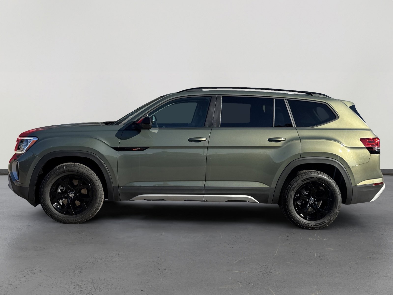 New 2026 Volkswagen Atlas Peak Edition image 3