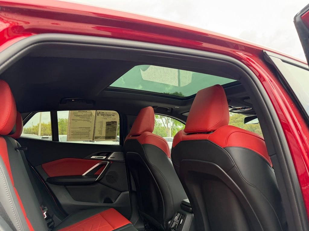 Used 2025 BMW X2 M35i image 32