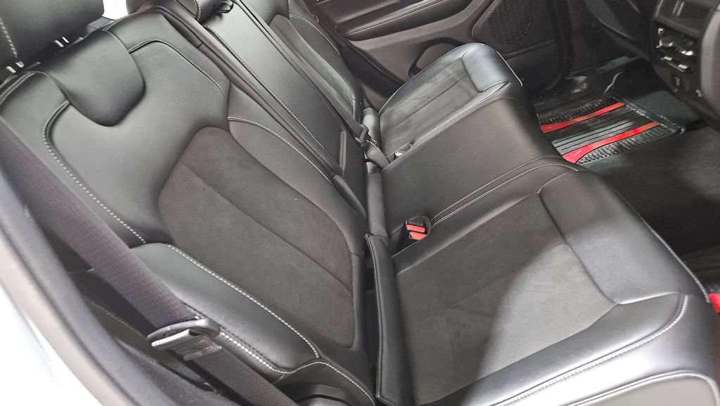 Used 2023 Jeep Grand Cherokee Altitude image 11