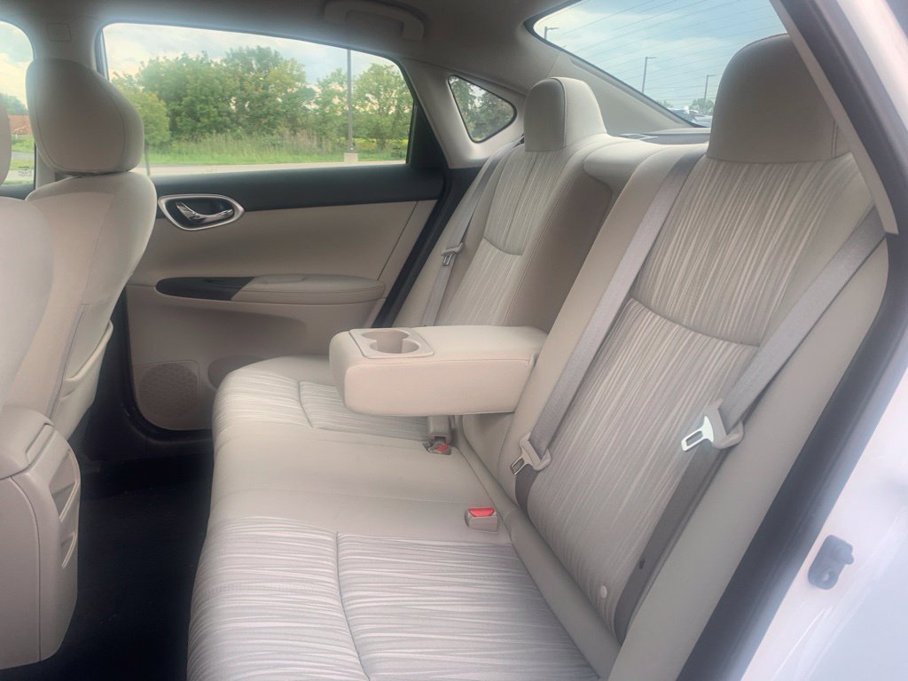 Used 2017 Nissan Sentra SV w/ Driver's Assist Package FWD image 9