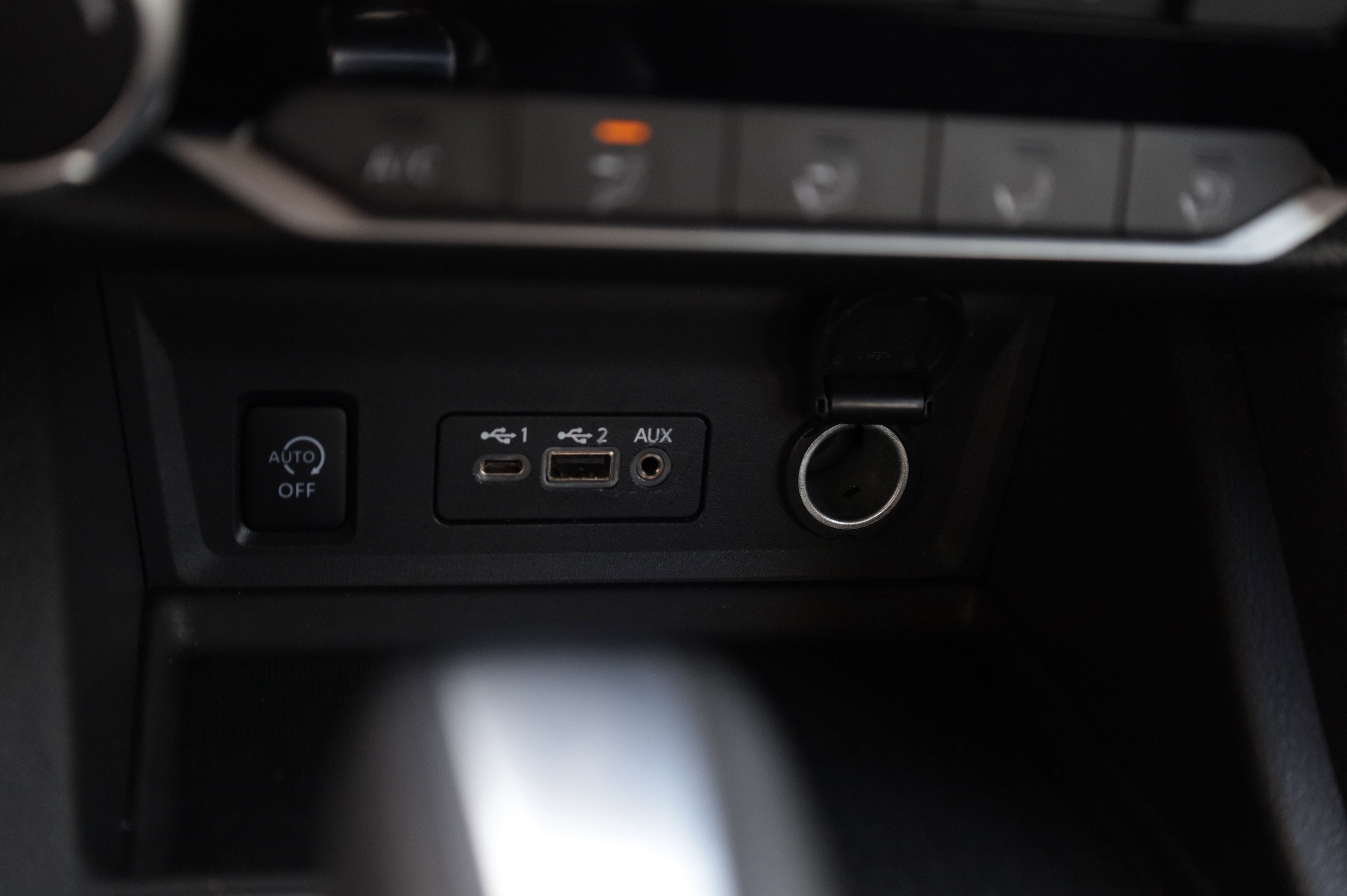 Used 2024 Nissan Sentra SV FWD image 13