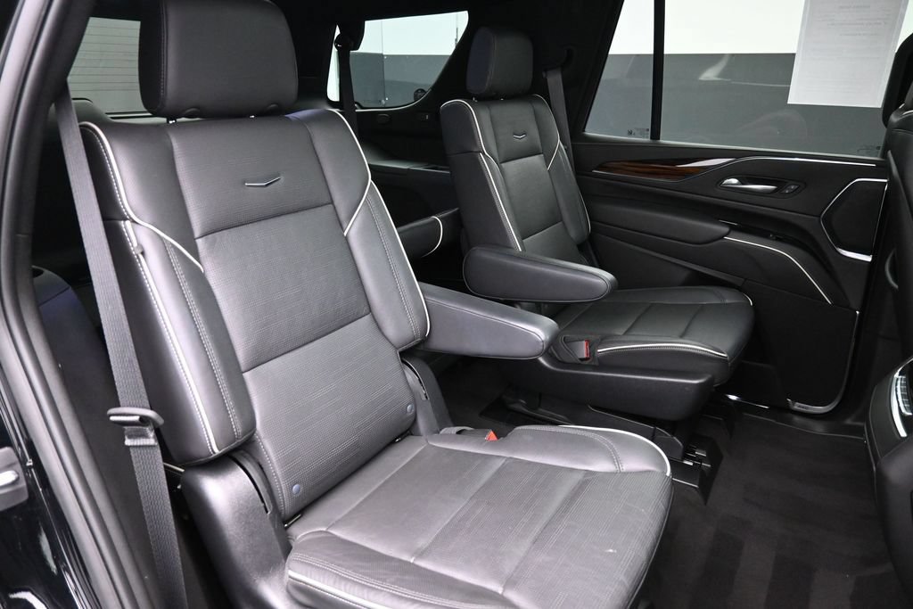 Used 2023 Cadillac Escalade Premium Luxury AWD/4WD image 27