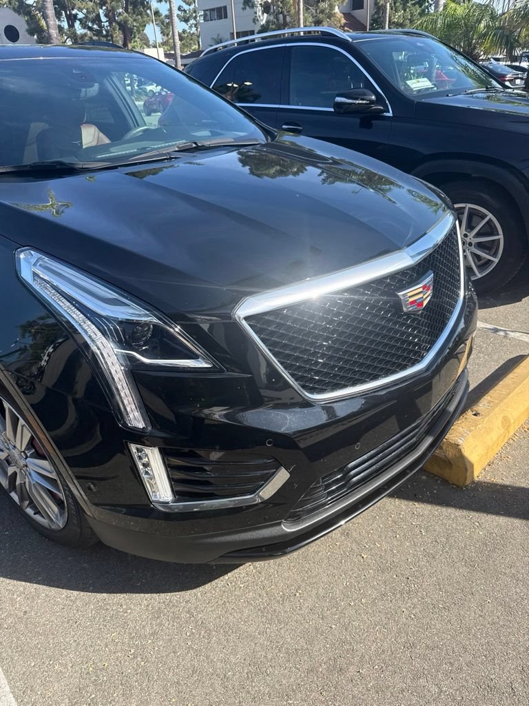 Used 2023 Cadillac XT5 Sportv w/ Technology Package AWD/4WD image 2